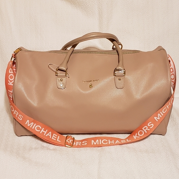 Michael Kors Weekender Duffle Bag - Picture 2 of 8